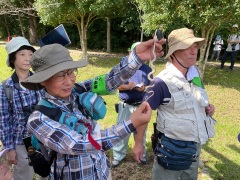 ヘビ(アオダイジョウ)触ってみたい人? ヘビ(アオダイジョウ)触ってみたい人?